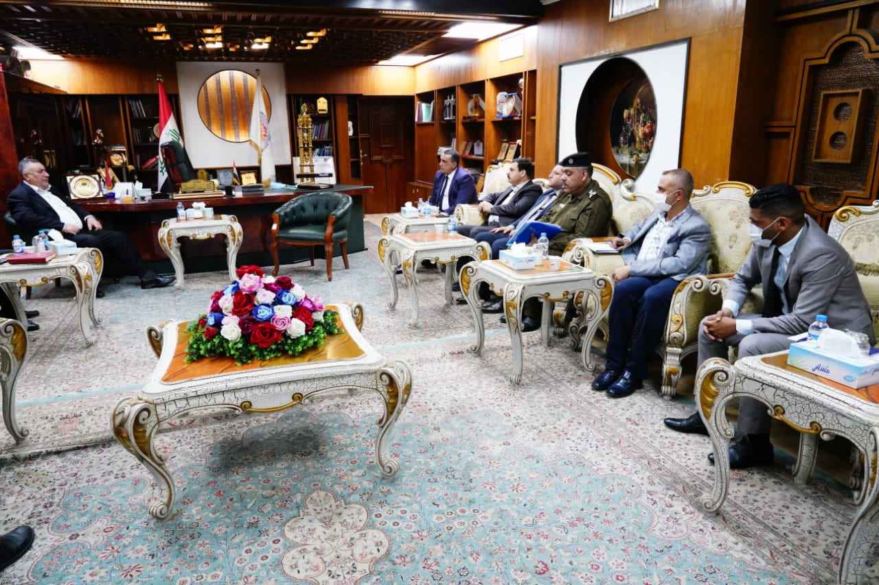 الجبوري  واجب علينا وشرف لنا منح الشهداء استحقاقهم .