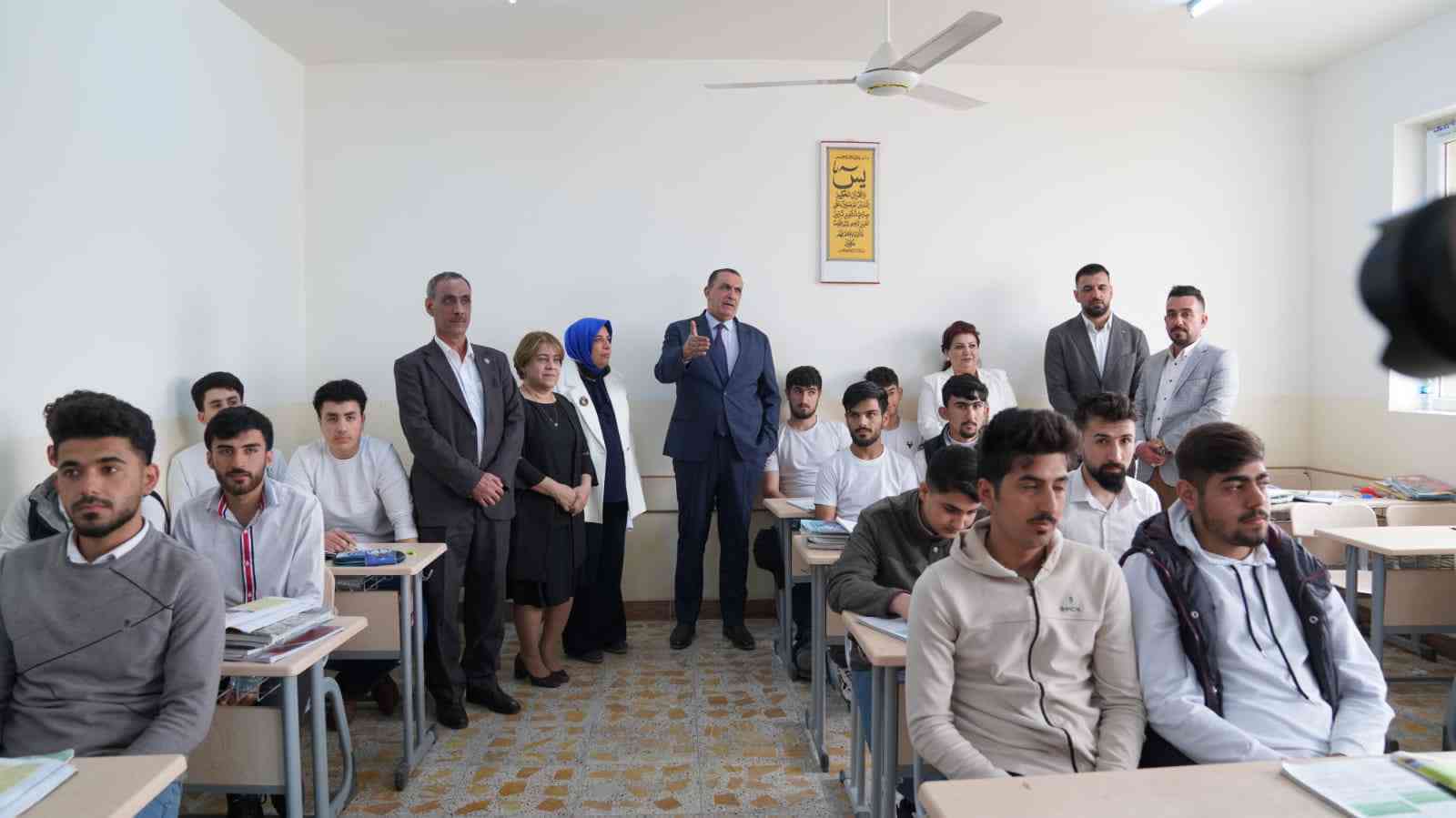 محافظ كركوك يفتتح اعدادية گرميان للبنين في حي الشورجة .