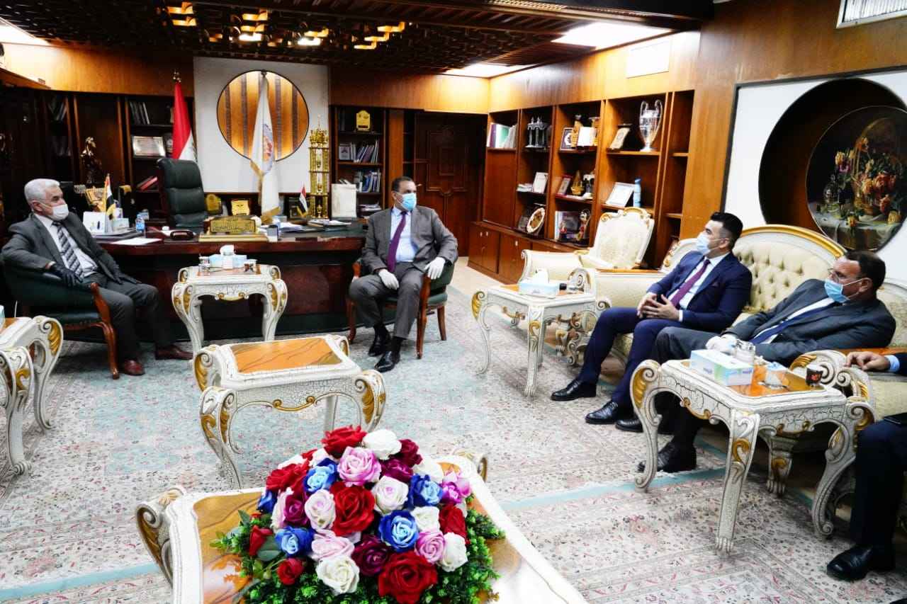    محافظ كركوك  يشيد بجهود جامعة كركوك ودورها في مكافحة فيروس كورونا .