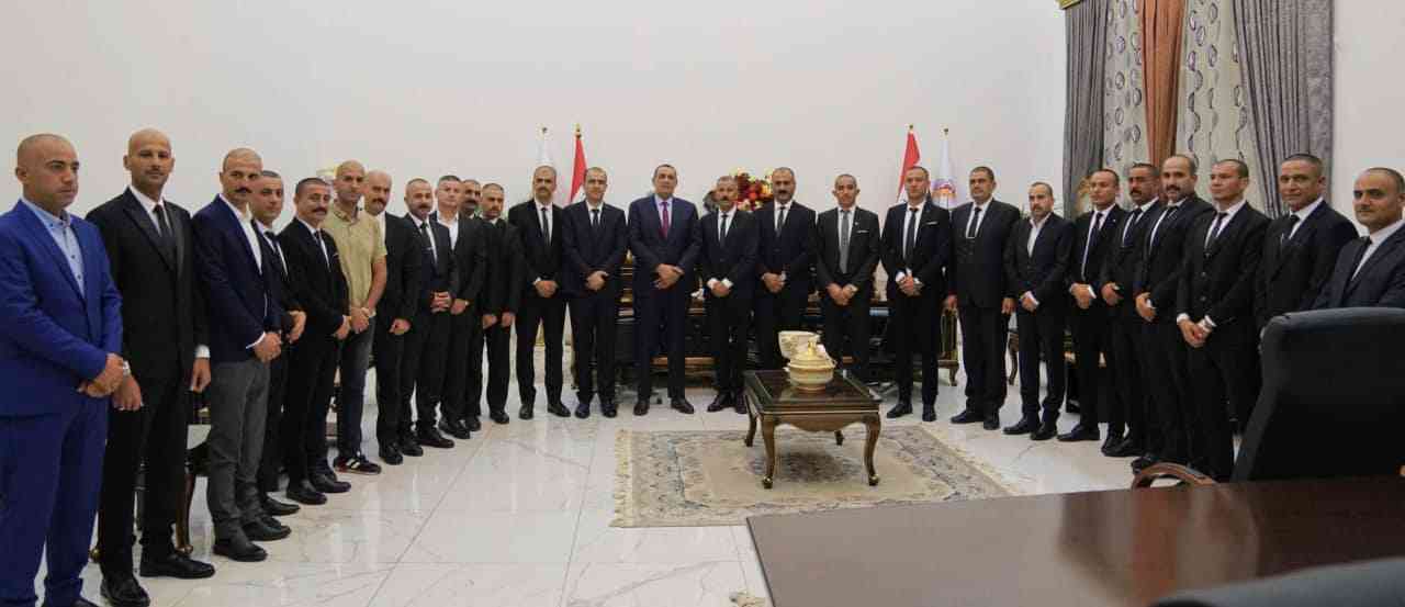 السيد محافظ كركوك راكان سعيد الجبوري رئيس اللجنة الامنية العليا ، يلتقي عدد من طلبة معهد الضباط العالي التابع لوزارة الداخلية للدوره 53 ،وهم من ابناء محافظة كركوك ويبلغ عدد طلبه المحافظة بالدورة (58) .