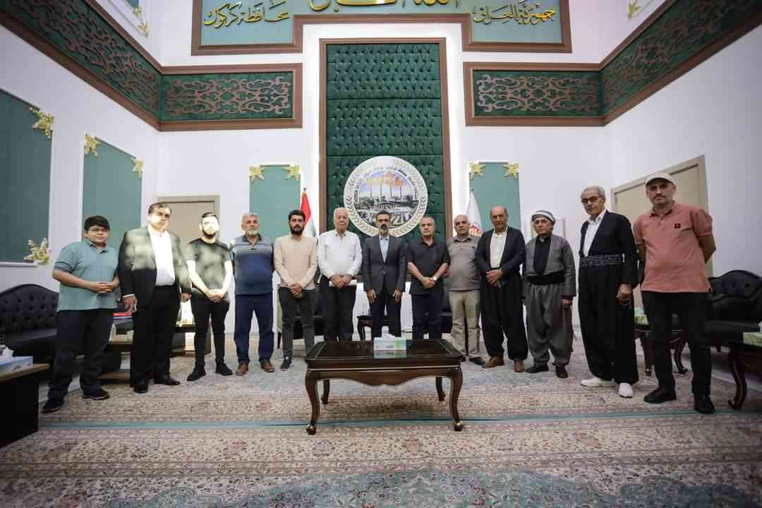محافظ كركوك ريبوار طه مصطفى   يستقبل وفداً من اهالي حي نوروز