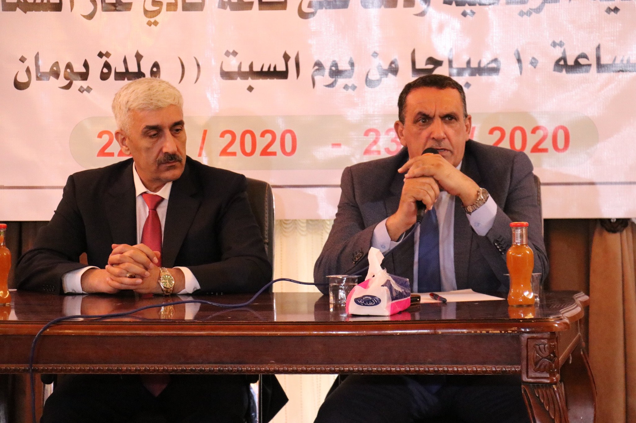 وزير الشباب والرياضة ومحافظ كركوك  يحضران دورة فن الأدارة والمخاطبات الرسمية 