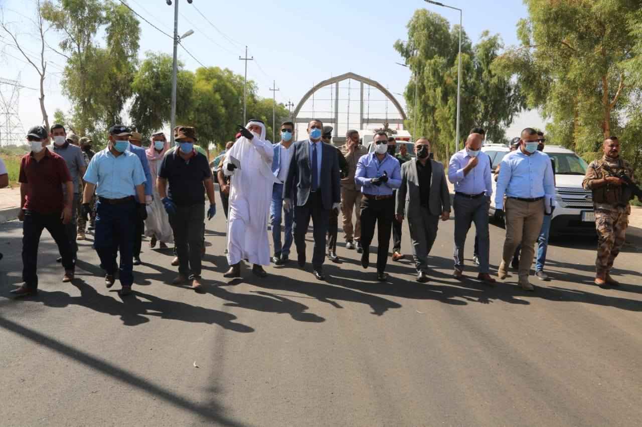 محافط كركوك يتابع مباشرة سير تنفيذ المشاريع وتامين الخدمات في ناحية الرياض 