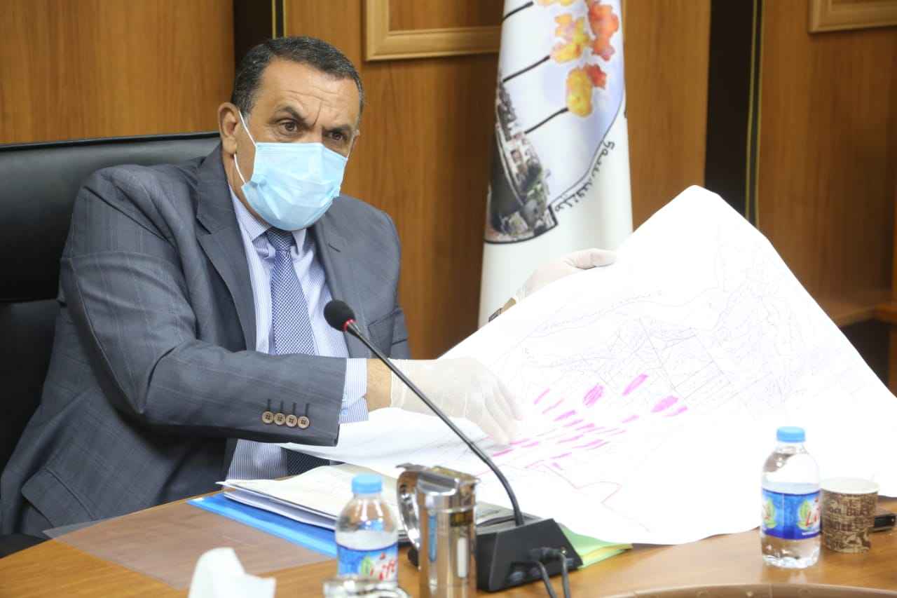 الجبوري يترأس اجتماع لوضع حلول لمشكلة العقود الزراعية وفق القانون والتعليمات الاتحادية في قضاء داقوق 