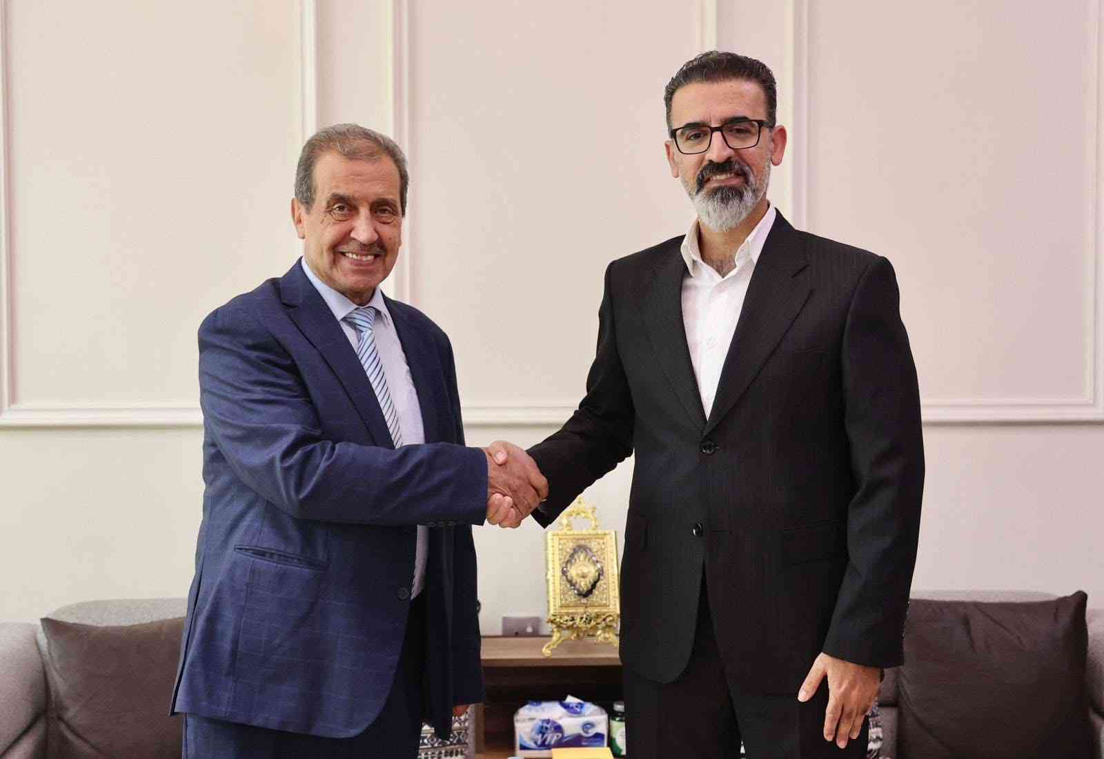 محافظ كركوك يوجه بالعمل على انجاح معرض كركوك الدولي للكتاب والتكنولوجيا الحديثة.