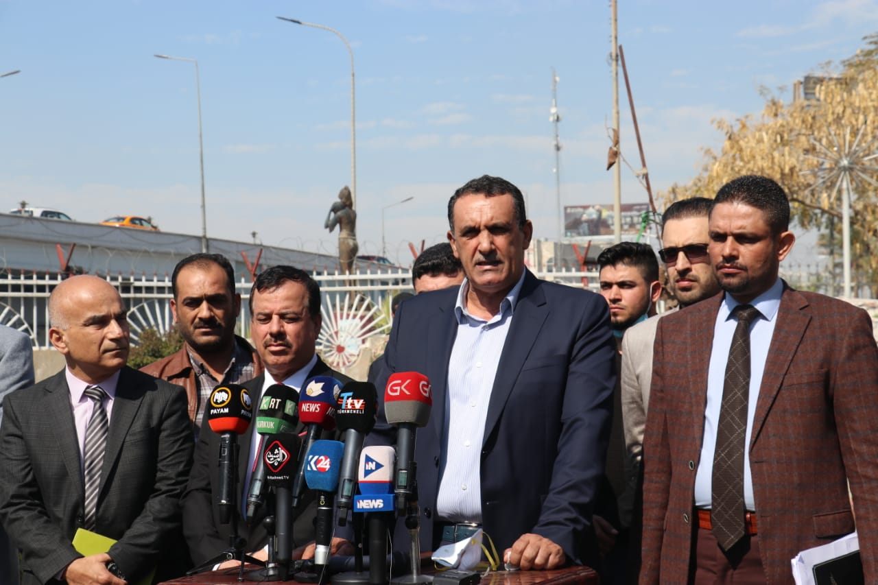 ادارة كركوك  تطمأن مواطني المحافظة .. وتؤكد تنفيذ جميع قرارات خلية الأزمة .. وتدعو الميسورين واصحاب الأملاك لمراعاة المستأجرين القاعات والصالات والمقاهي والمطاعم  . 