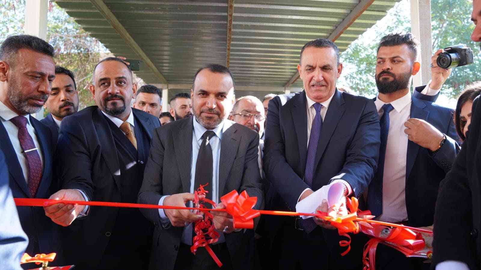 معالي وزير العمل والشؤون الاجتماعية السيد احمد جاسم الاسدي و السيد محافظ كركوك راكان سعيد الجبوري  يفتتحان مركز التأهيل المهني والاندماج الاجتماعي في كركوك. 