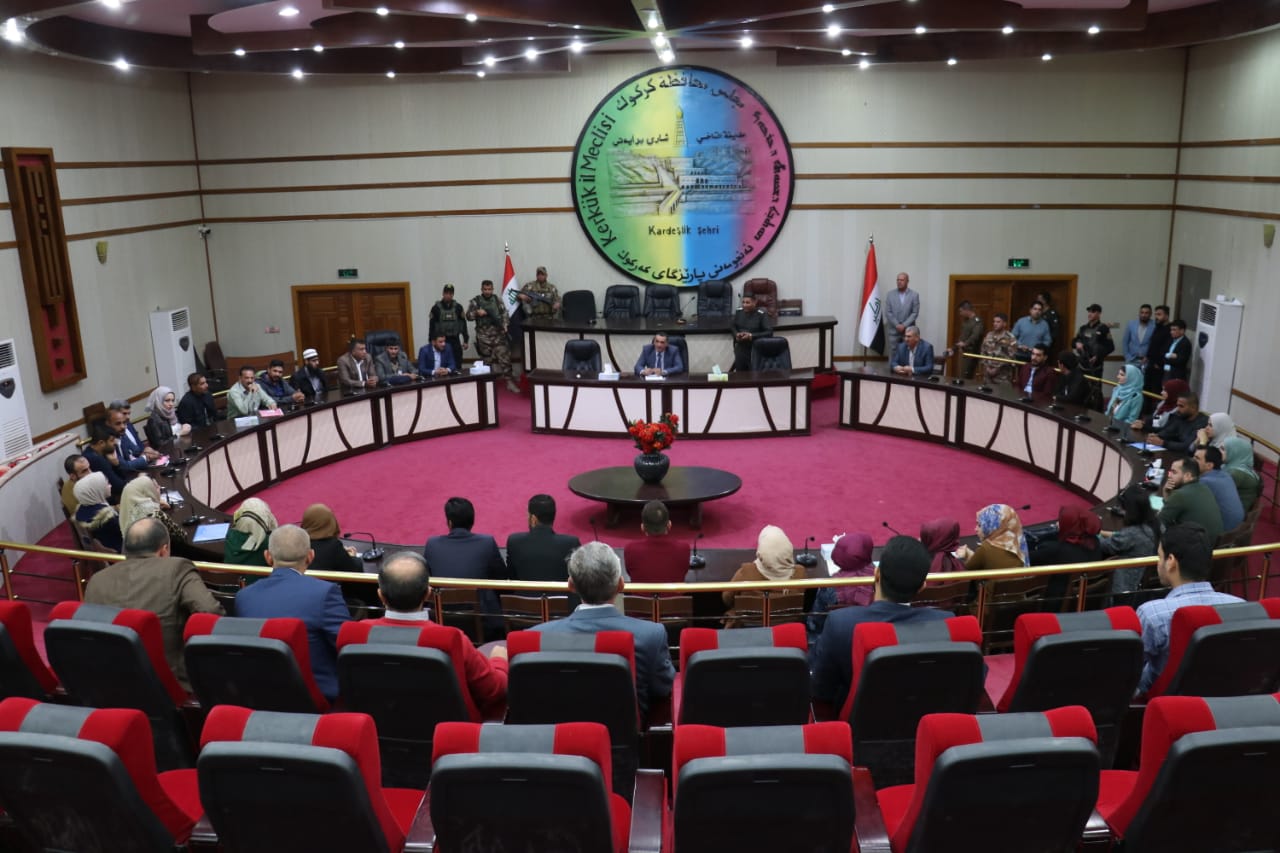           الجبوري  يوجه بالاهتمام بشريحة حملة الشهادات العليا وسرعة ايصال طلباتهم لرئاسة مجلس الوزراء