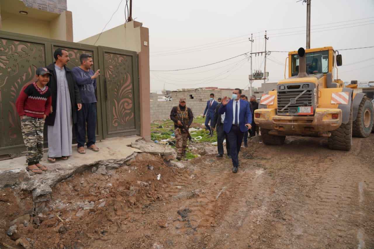 الجبوري  يتابع ميدانيا جهود التأهيل والتطوير في عدد من الطرق والشوارع في القاطع البلدي الخامس في مدينة كركوك .