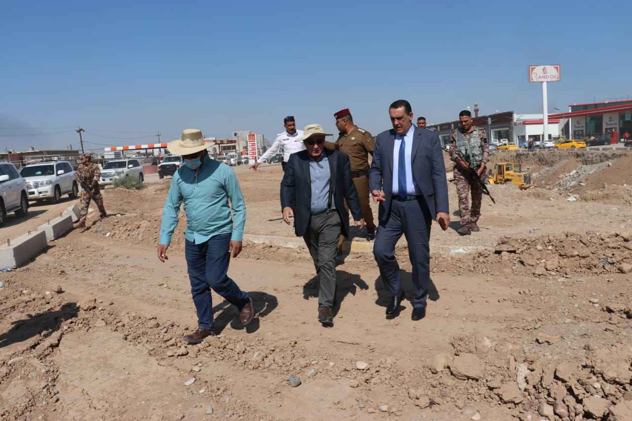     السيد محافظ كركوك  يتفقد اعمال مشروع مجسر الشهداء 