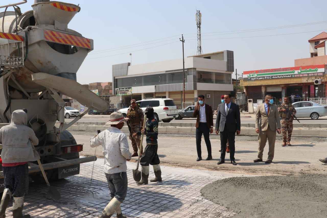    الجبوري  يتابع اعمال تنفيذ مشروع تأهيل وتطوير شارع الكورنيش بمدينة .