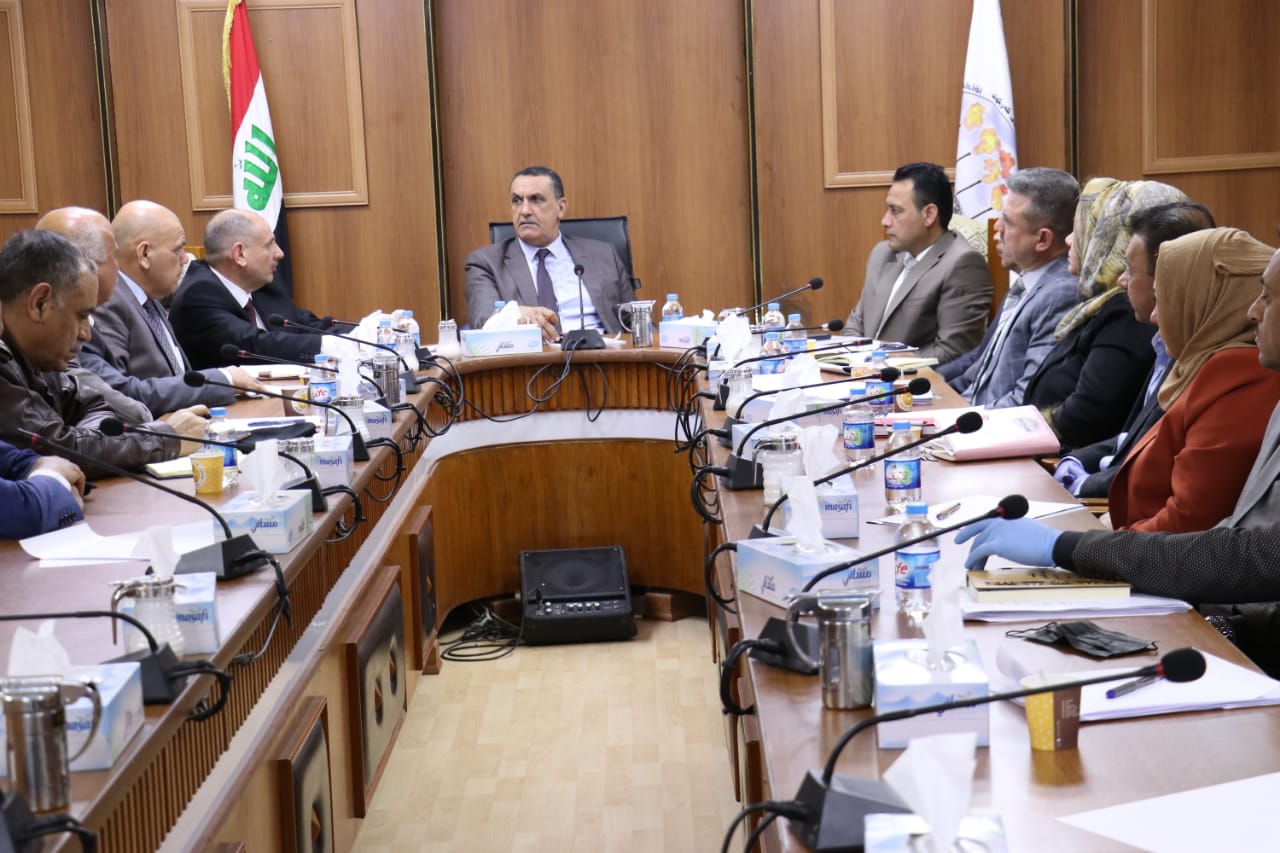     الجبوري  يترأس اجتماع مشترك للأدارة والقضاء والدوائر الأمنية في مواجهة التجاوزات 