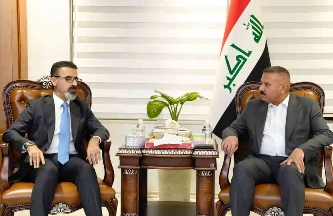 معالي وزير الداخلية ..  يبحث مع محافظ كركوك دعم تشكيلات الوزارة والتعاون مع الادارة في حفظ الامن وخدمة الموطنين