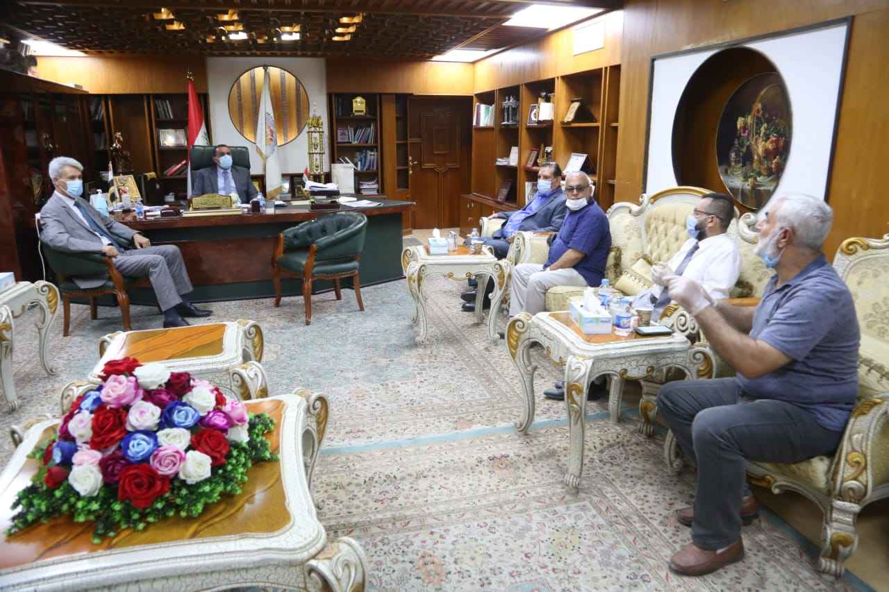 السيد محافظ كركوك  يلتقي عدد من اصحاب المحال في سوق القيصرية 