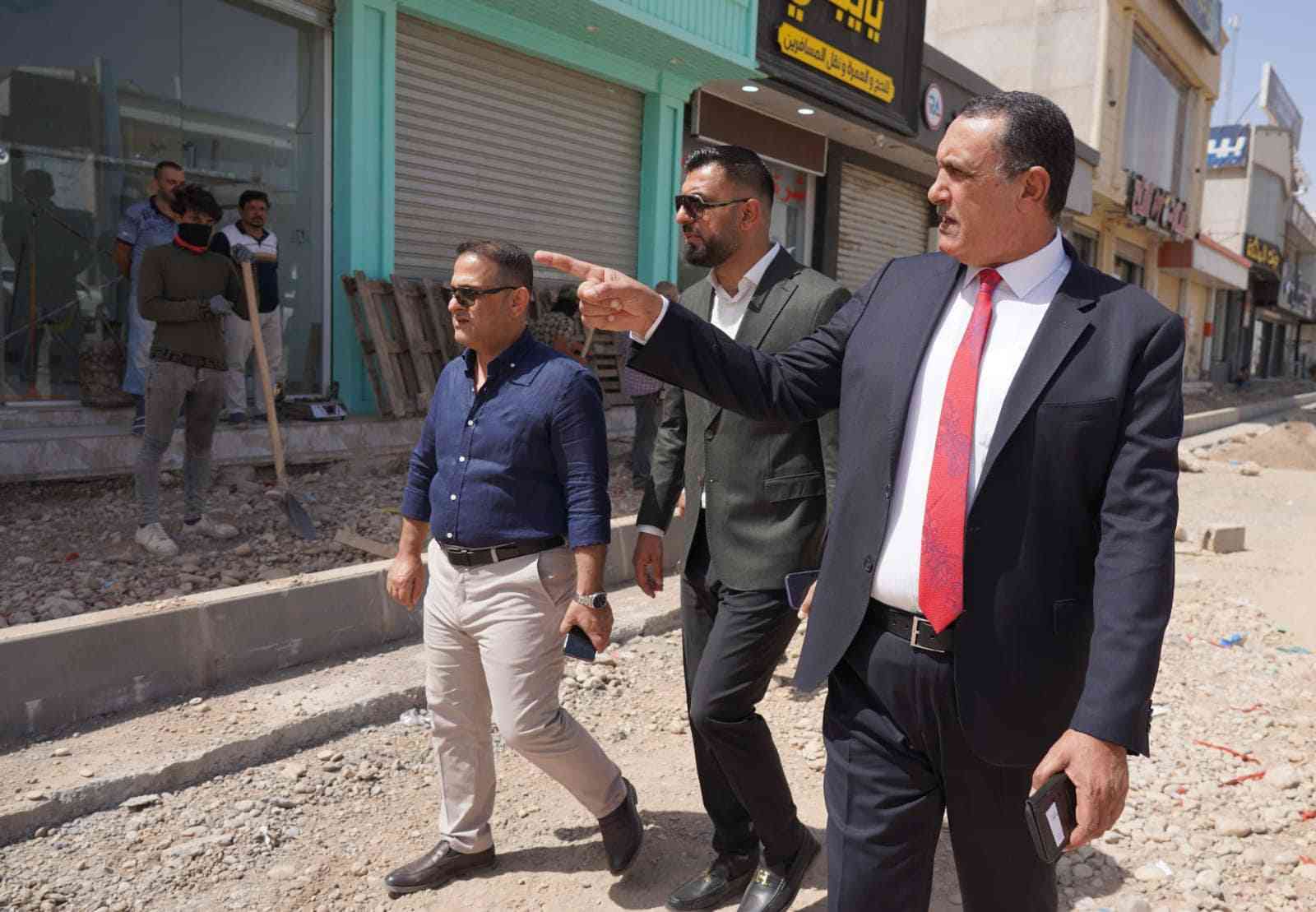 محافظ كركوك  يطلع ميدانياً على اعمال التأهيل والتطوير في شارع القدس  .