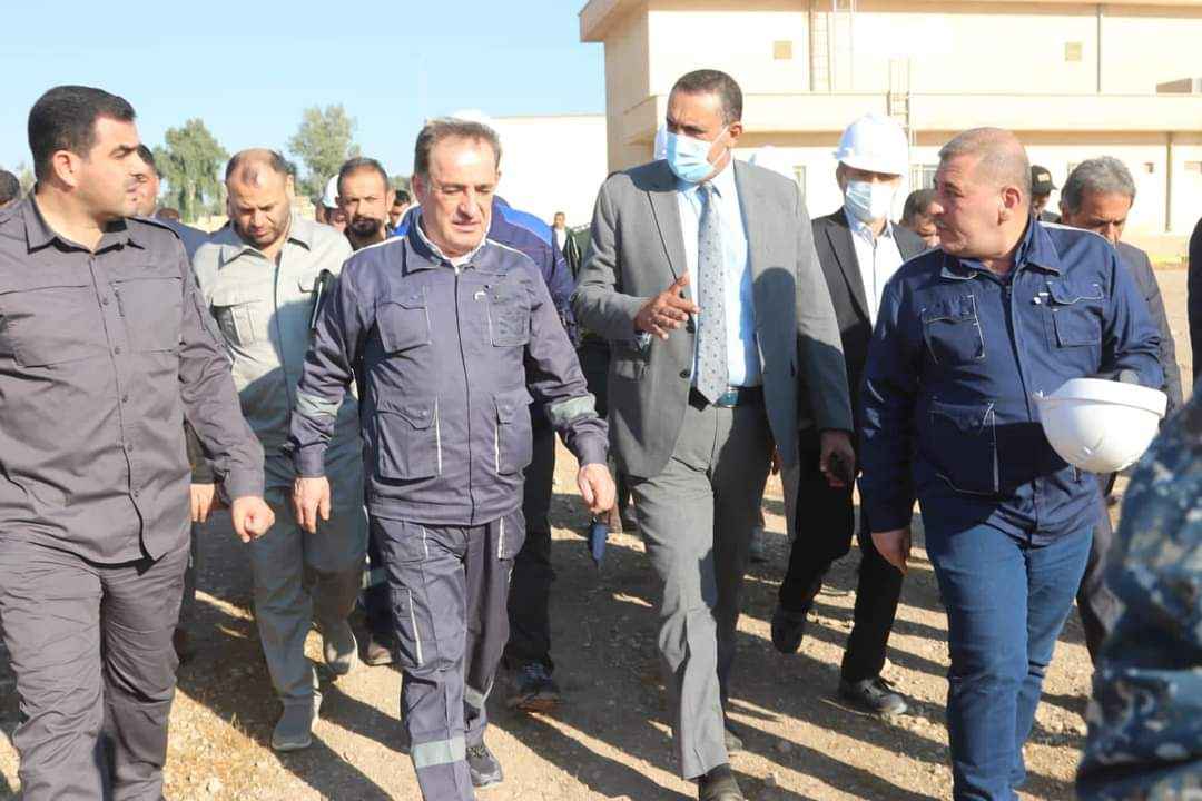 معالي وزير الكهرباء والسيد محافظ كركوك يطلعون على واقع الاعمال في محطة كهرباء الدبس  .