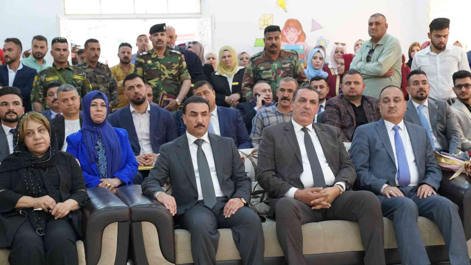 معالي وزير التربية خلال زيارته مدينة كركوك ..  يتفقد عدد من المدارس ويشيد بجودة وكفاءة تنفيذ الابنية المدرسية .