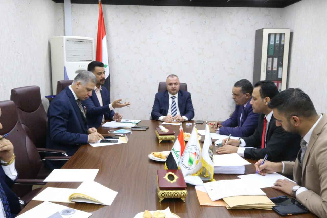 رئيس لجنة الاقاليم النيابية يبحث مع السيد محافظ كركوك استحقاقات المحافظة في الموازنة الاتحادية .