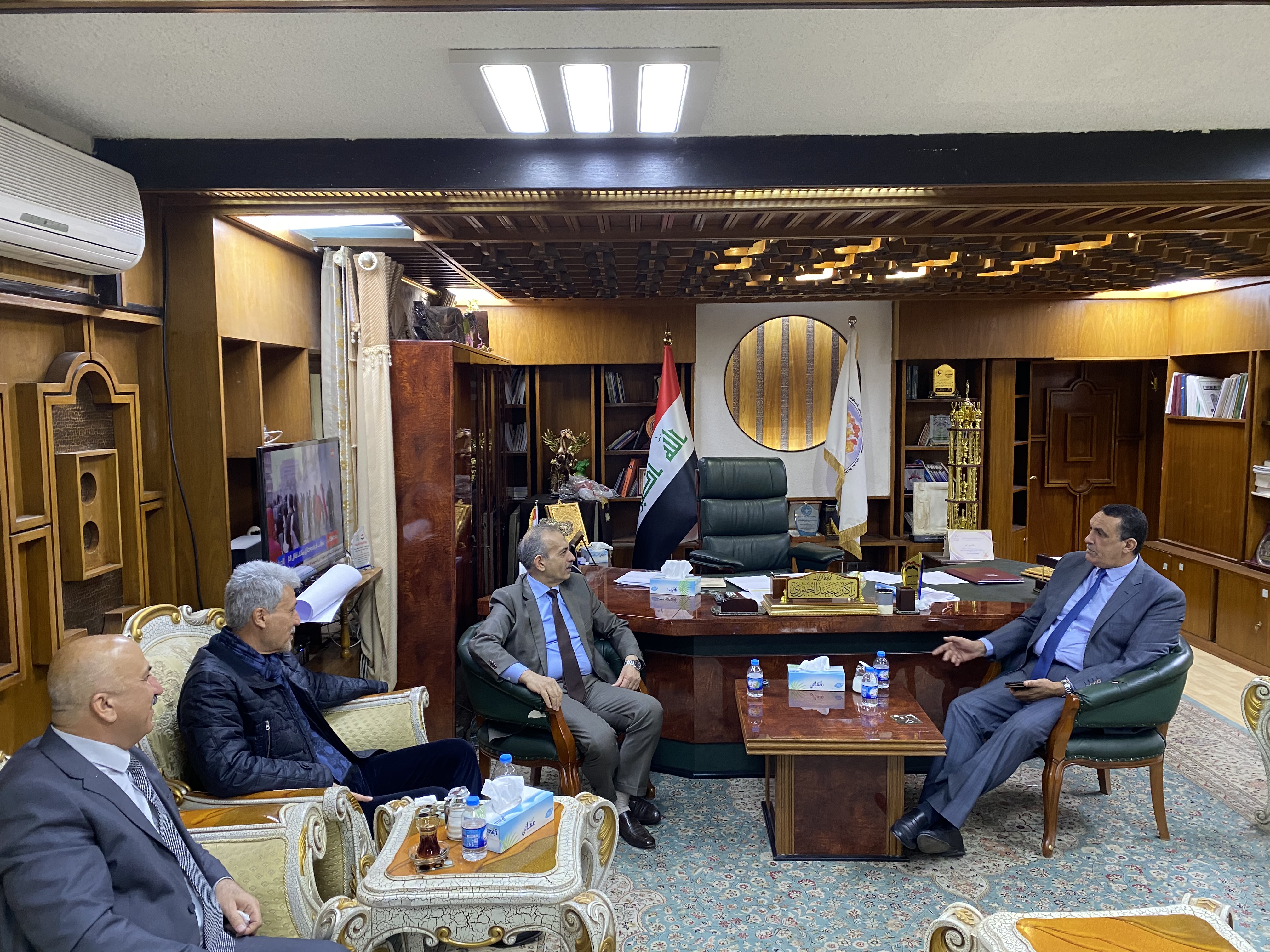    الجبوري وتوران يؤكدان اهمية سلامة مواطني كركوك ودعم جهود خلية الأزمة 