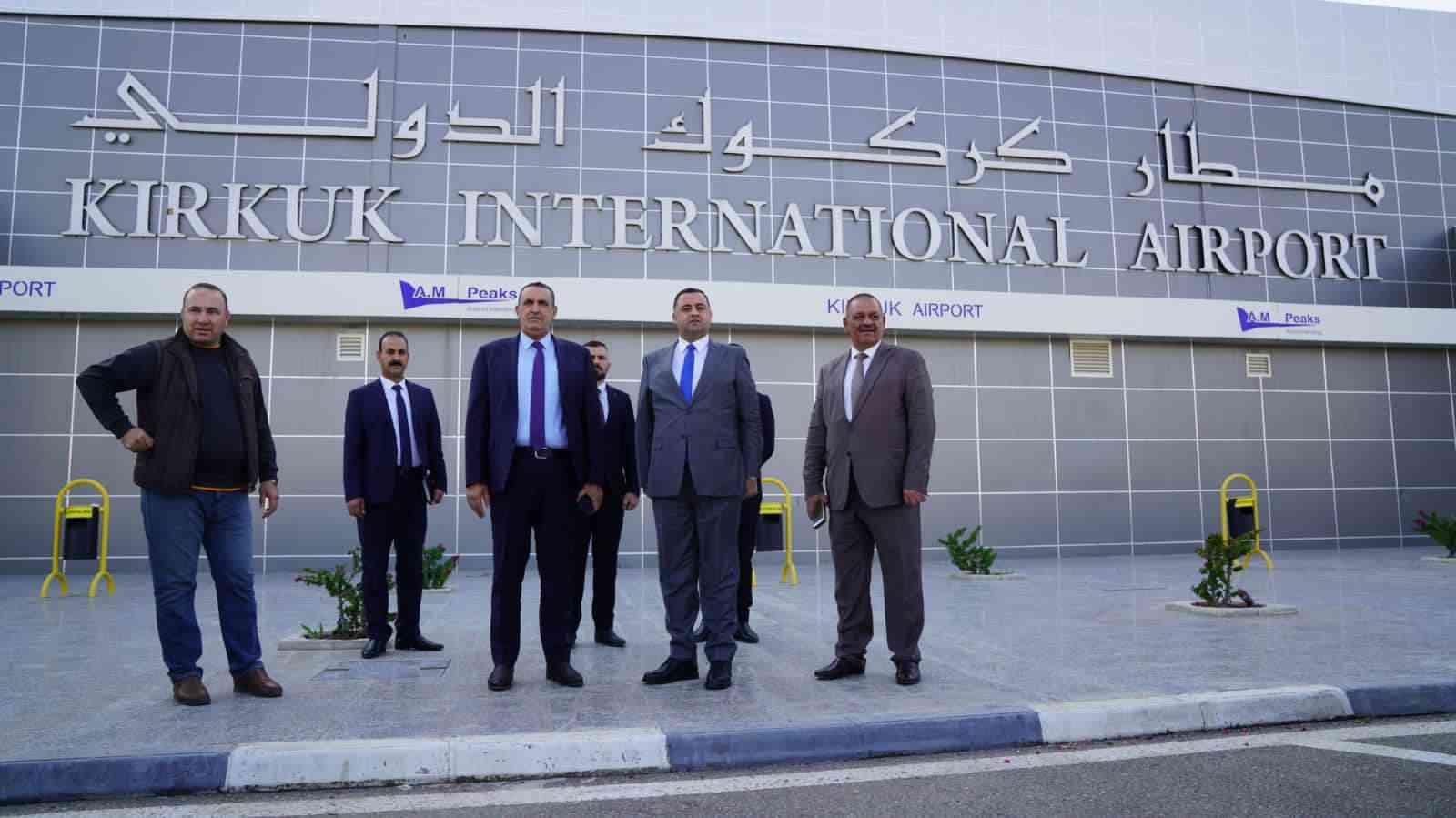 السيد محافظ كركوك راكان سعيد الجبوري  والنائب هيثم الزهوان ،عضو اللجنة المالية في مجلس النواب العراقي خلال زيارتهم مطار كركوك الدولي .