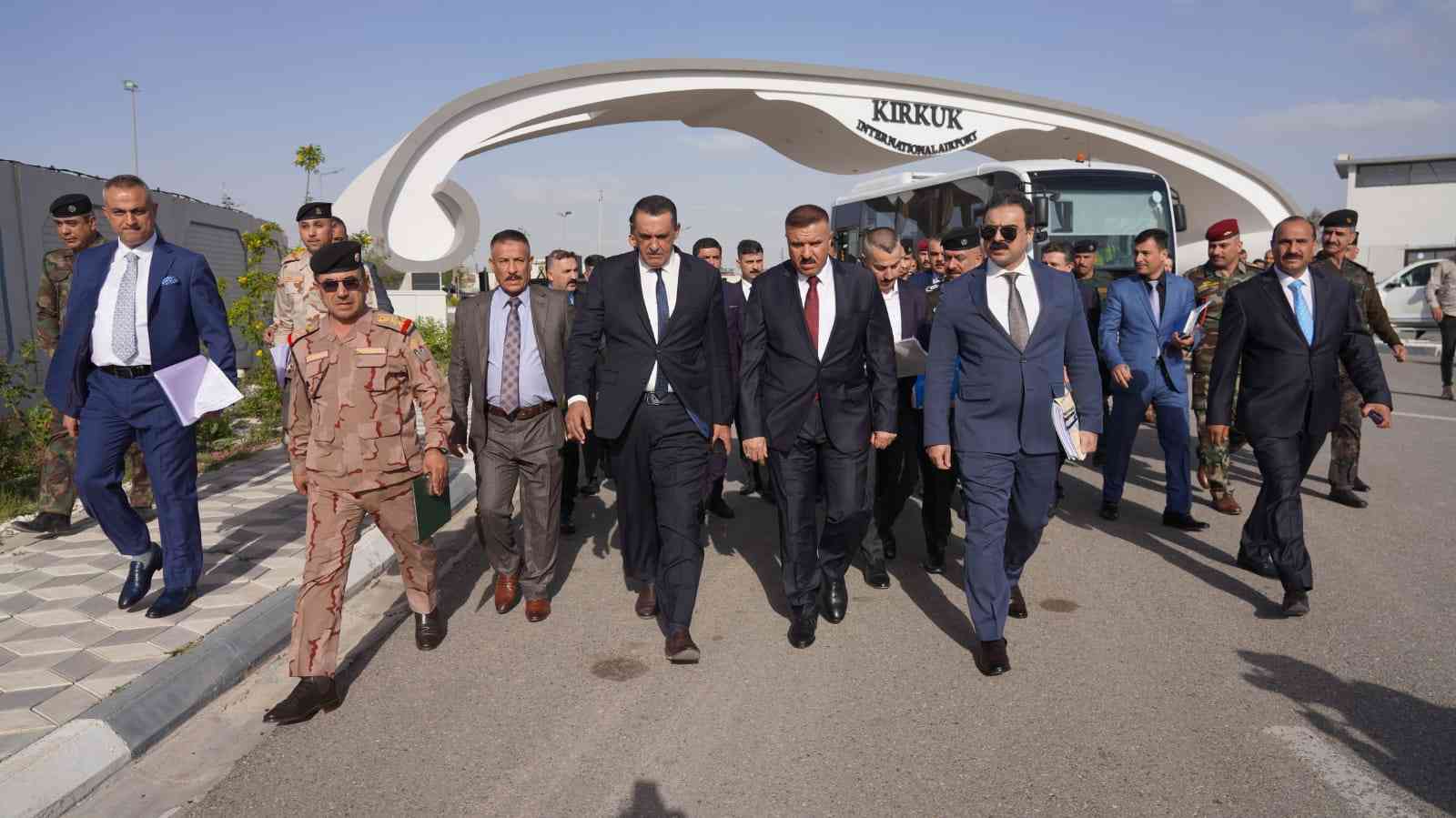 دعماً لنجاح عمل مطار كركوك الدولي ..  معالي وزير الداخلية يصل كركوك   ويتفقد مطارها الدولي ومنشأته الخدمية .