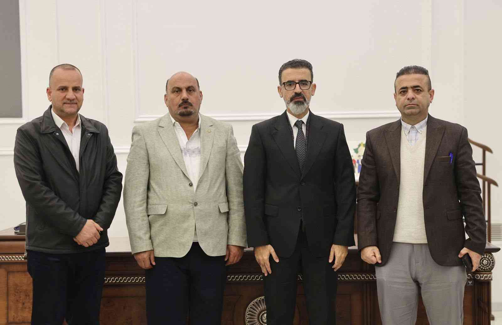 استقبل محافظ كركوك السيد ريبوار طه   مدير فرع كركوك للشركة العامة لتجارة المواد الغذائية السيد ضياء جاسم فحل. 