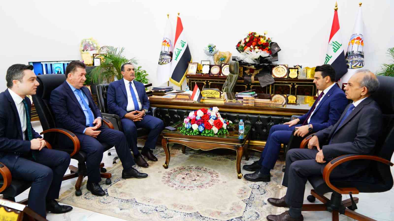السيد محافظ كركوك يلتقي رئيس مؤسسة المنح التركية .