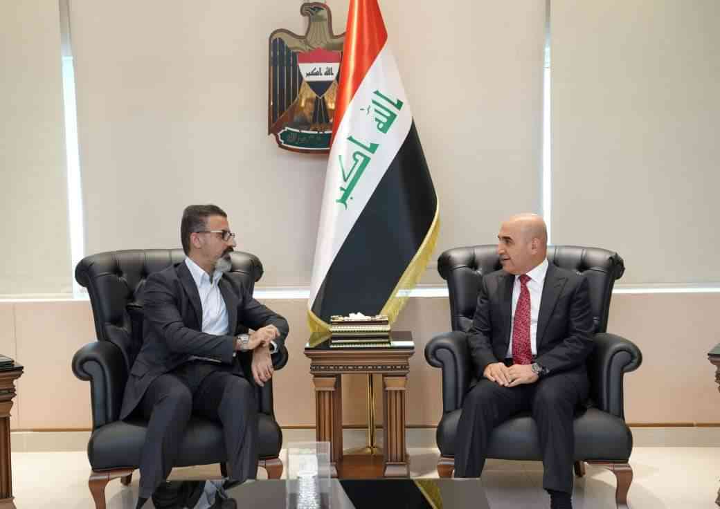 وزير الاعمار  يلتقي محافظ كركوك   لاجل تنفيذ مشاريع 
