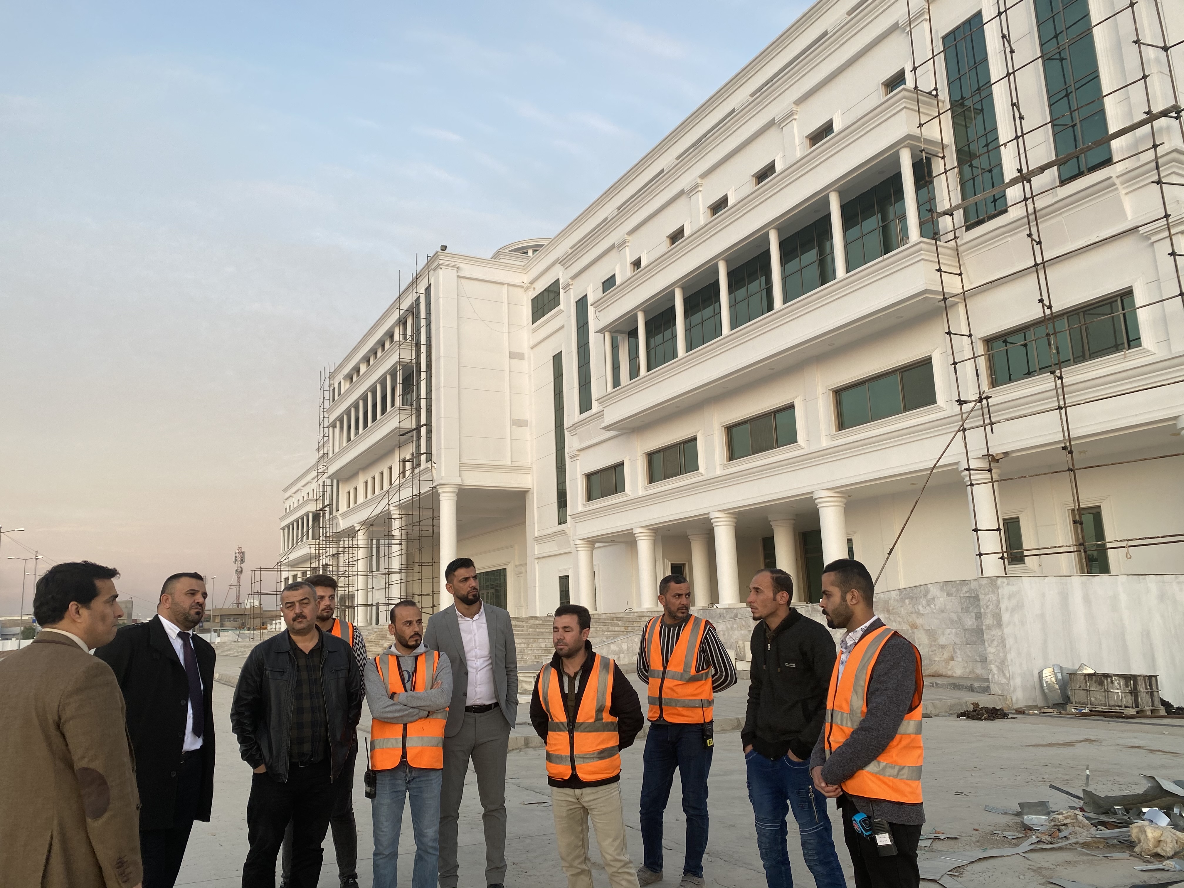     أدارة كركوك  تتابع تنفيذ المبنى الجديد للمحافظة 