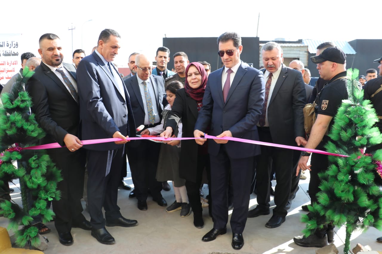  وزير التخطيط ومحافظ كركوك  يفتتحان مجمعان سكنيان في شوراو وجنوب دوميز ويضعان حجر اساس لمجمع سكني جديد ضمن سياسية تخفيف الفقر .