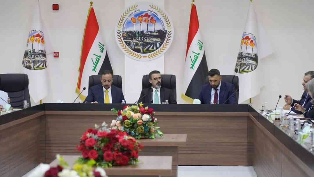 ادارة كركوك   تعقد اجتماع لبحث ملف مشاريع المياه و الموارد  المائية .