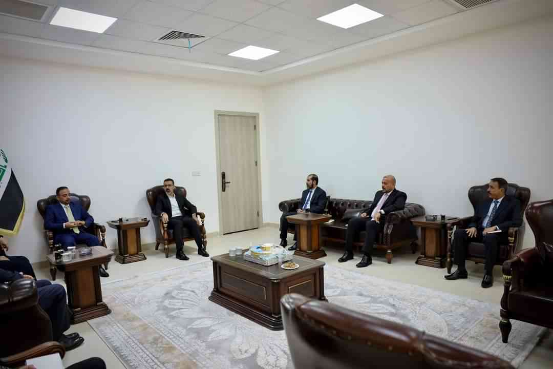 محافظ كركوك ريبوار طه مصطفى   يتراس اجتماع لتطوير العمل الحكومي وخدمة مواطني كركوك