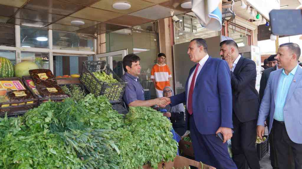 رغم حرارة الصيف .. في جولة بين اهله الكرماء في سوق قضاء الدبس .