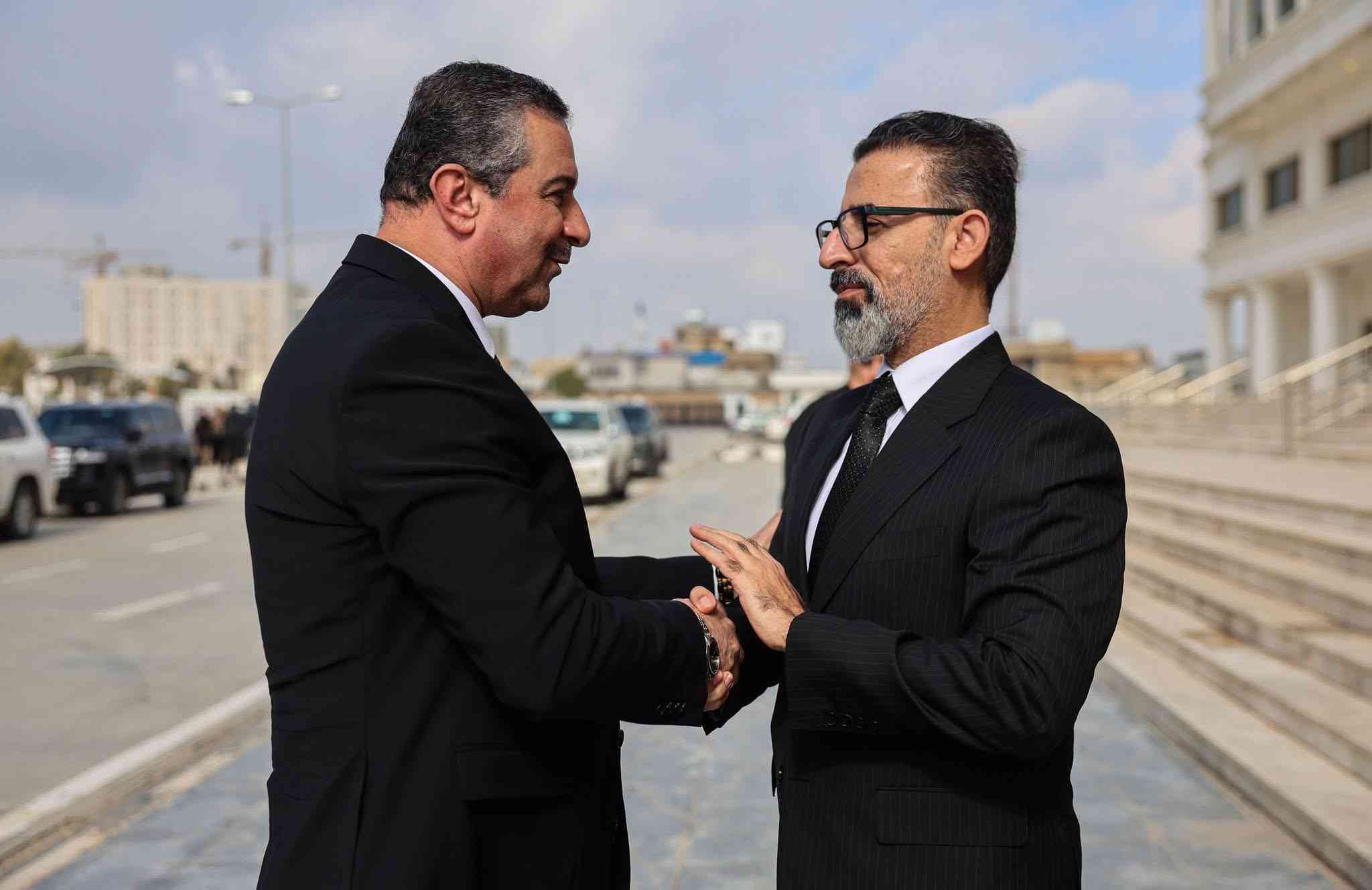 محافظ كركوك السيد ريبوار طه   يستقبل محافظ السليمانية الدكتور هفال أبو بكر، ووفداً من الاتحاد العالمي للكورد ومجموعة من فناني السليمانية. 