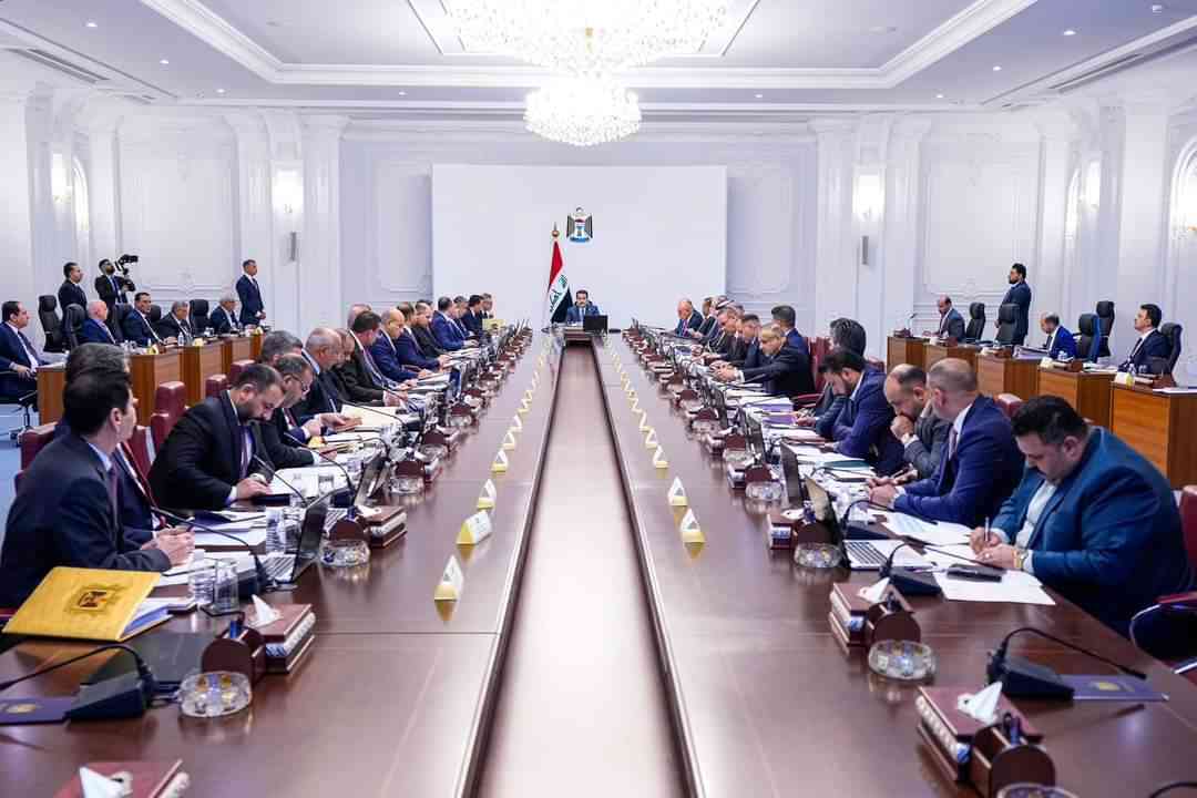 رئيس مجلس الوزراء السيد محمد شياع السوداني   يترأس جلسة الهيأة العليا للتنسيق بين المحافظات ،