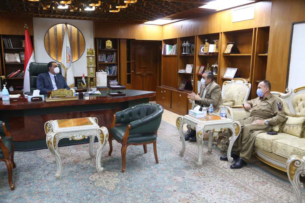       الجبوري  يبحث مع مدير ناحية شوان جهود الأعمار وتأمين الخدمات