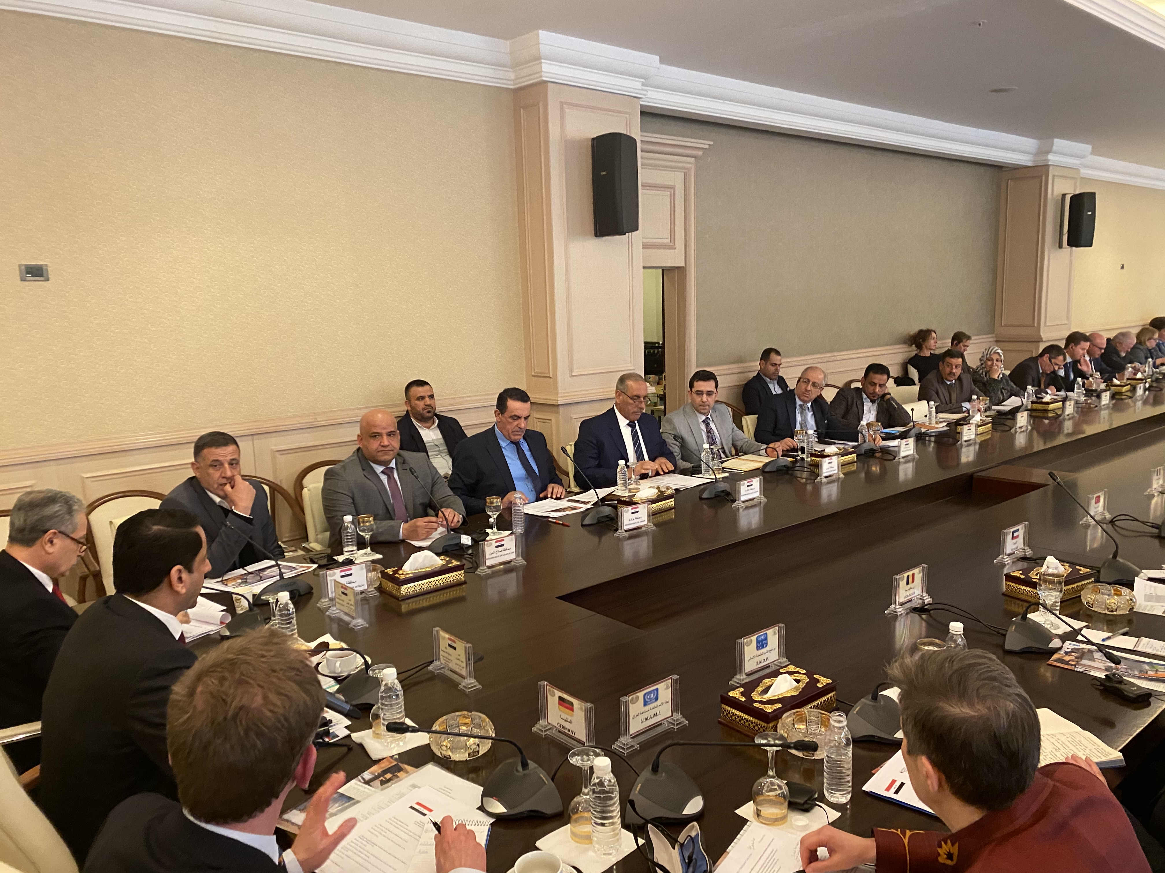         الجبوري  يشارك في اجتماع اعادة الأستقرار   ويشيد بجهود الحكومة والمنظمات الدولية والقوات الأمنية 