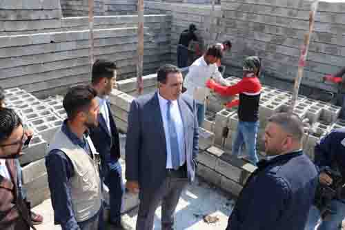   الجبوري يتابع تنفيذ مشروع الدور السكنية واطئة الكلفه جنوب المدينة 