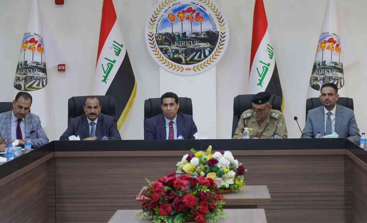 ادارة كركوك ..  تبحث الاجراءات الاحترازية لمواجهة الحمى النزفية .