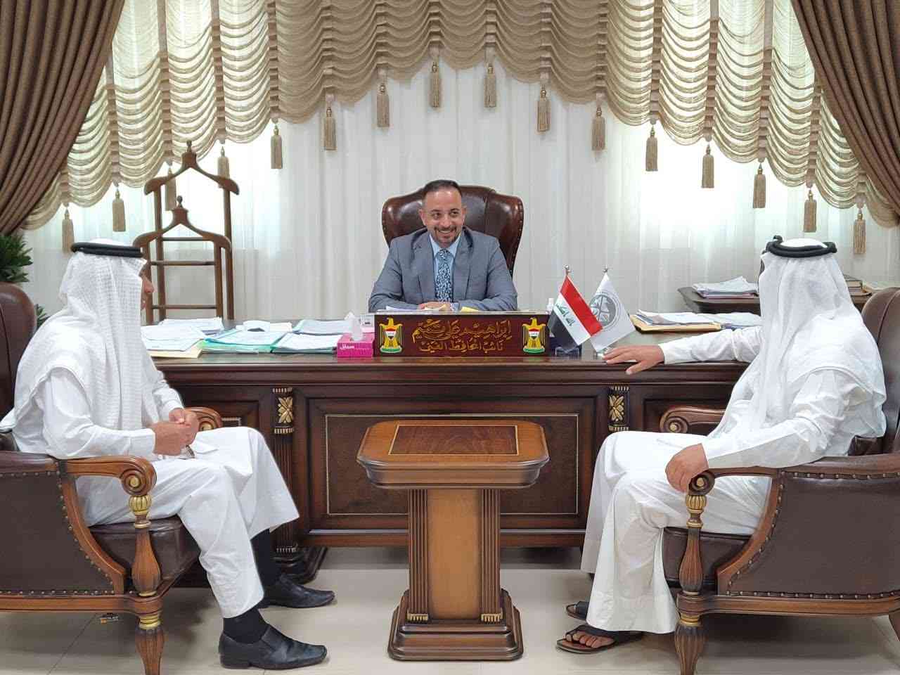 بهدف التواصل مع المواطنين ..    استقبل السيد النائب الفني  الدكتور إبراهيم تميم   جمع  من المواطنين والنخب الكريمة في كركوك .