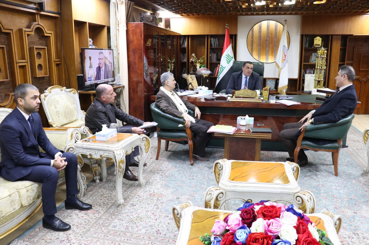      السيد محافظ كركوك  يبحث مع معاون مدير عام الماء ,دراسة خطة تنفيذ مشروع ماء التون كوبري , ومراحل تقدم العمل بمشروع ماء كركوك / المرحلة الثانية .