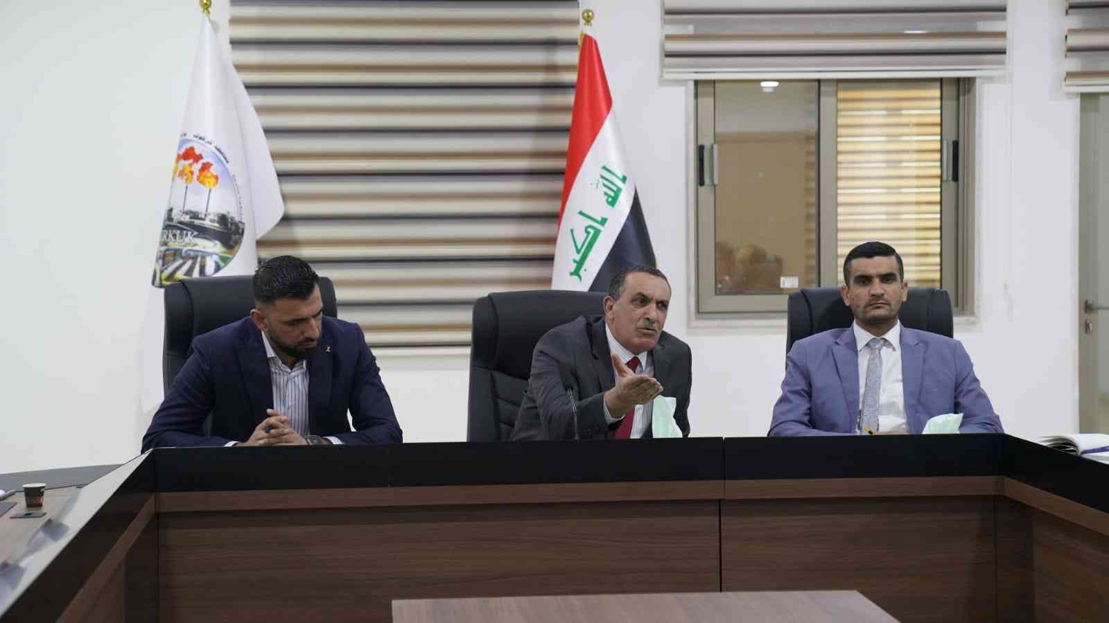 السيد محافظ كركوك راكان سعيد الجبوري  يترأس اجتماعاً خدمياً لعدد من الدوائر المختصة من البلدية والماء والسادة مدير التخطيط العام والماء والبلدية وكوادر فنية مختصة مع منظمة (IOM) لبحث جهود تنفيذ بعض المشاريع الخدمية في مدينة كركوك .