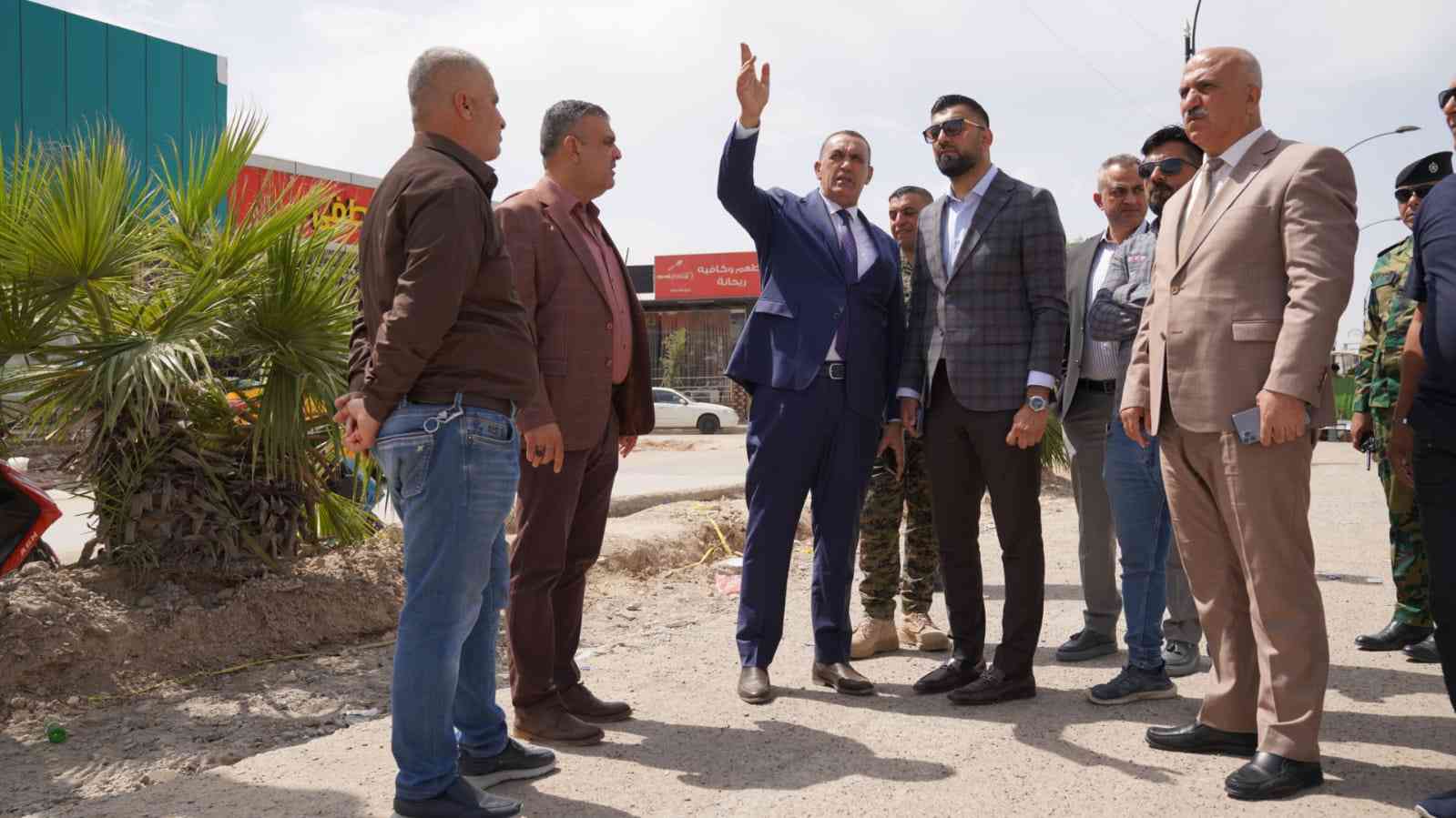 السيد محافظ كركوك  ..  يتابع اعمال تنفيذ مشروع تأهيل وتطوير شارع القدس . 