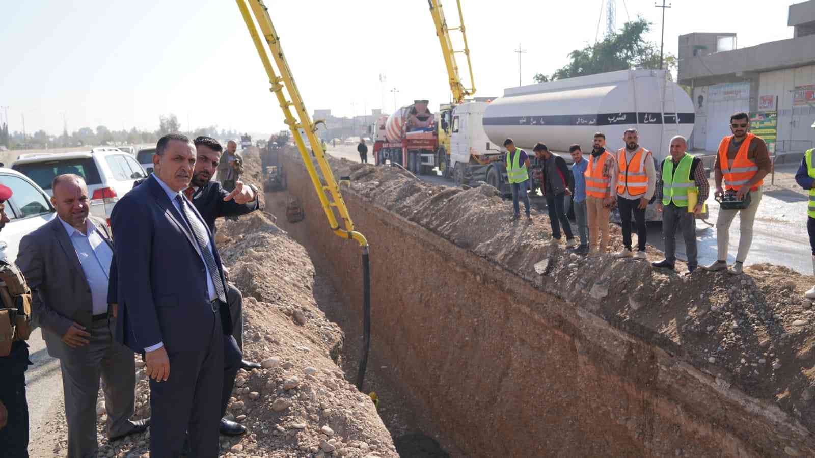 الجبوري .. يتابع ميدانياً اعمال تنفيذ الخط الناقل للمجاري من جسر عرفة الى العمل الشعبي .