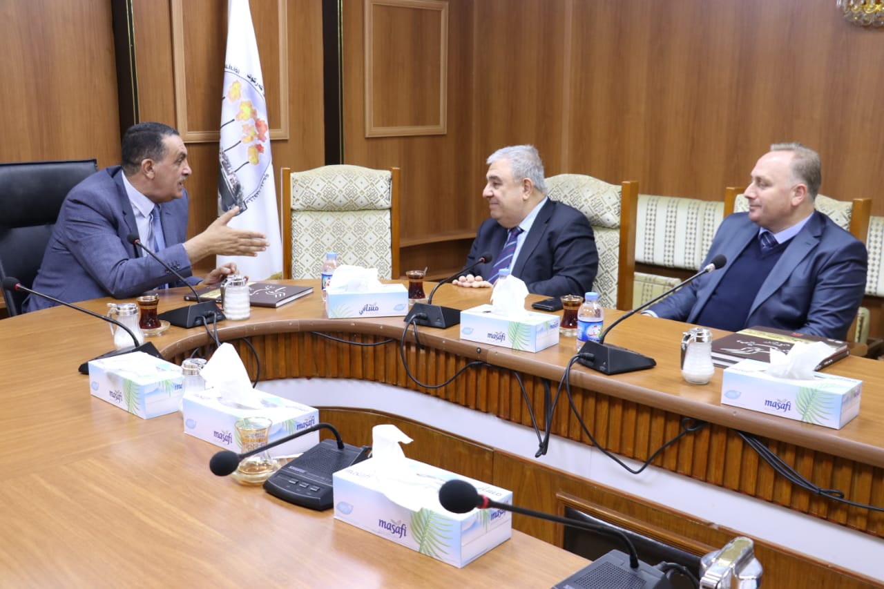   السيد محافظ كركوك  يلتقي الكاتب والمفكر والمؤرخ الدكتور صبحي ساعتجي 