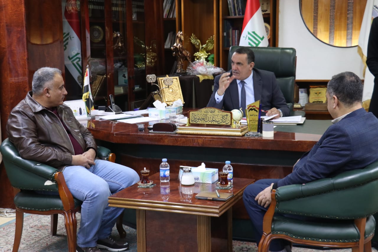     السيد محافظ كركوك  يبحث مع شركة حمو رابي اهمية مساهمتها بجهود الأعمار في كركوك 