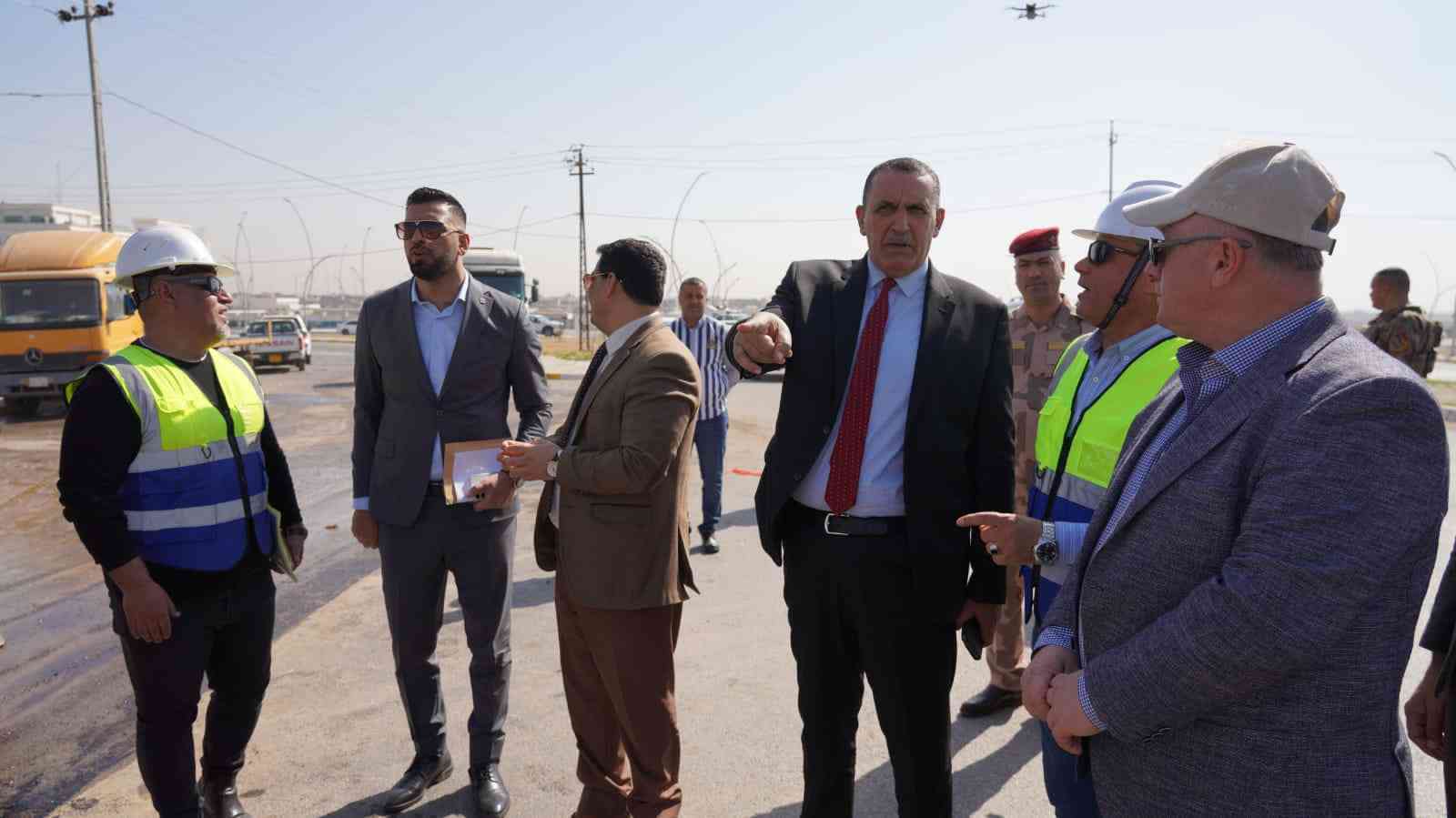 السيد محافظ كركوك ..  يتابع اعمال تنفيذ مشروع انشاء طريق الجامعة في كركوك .
