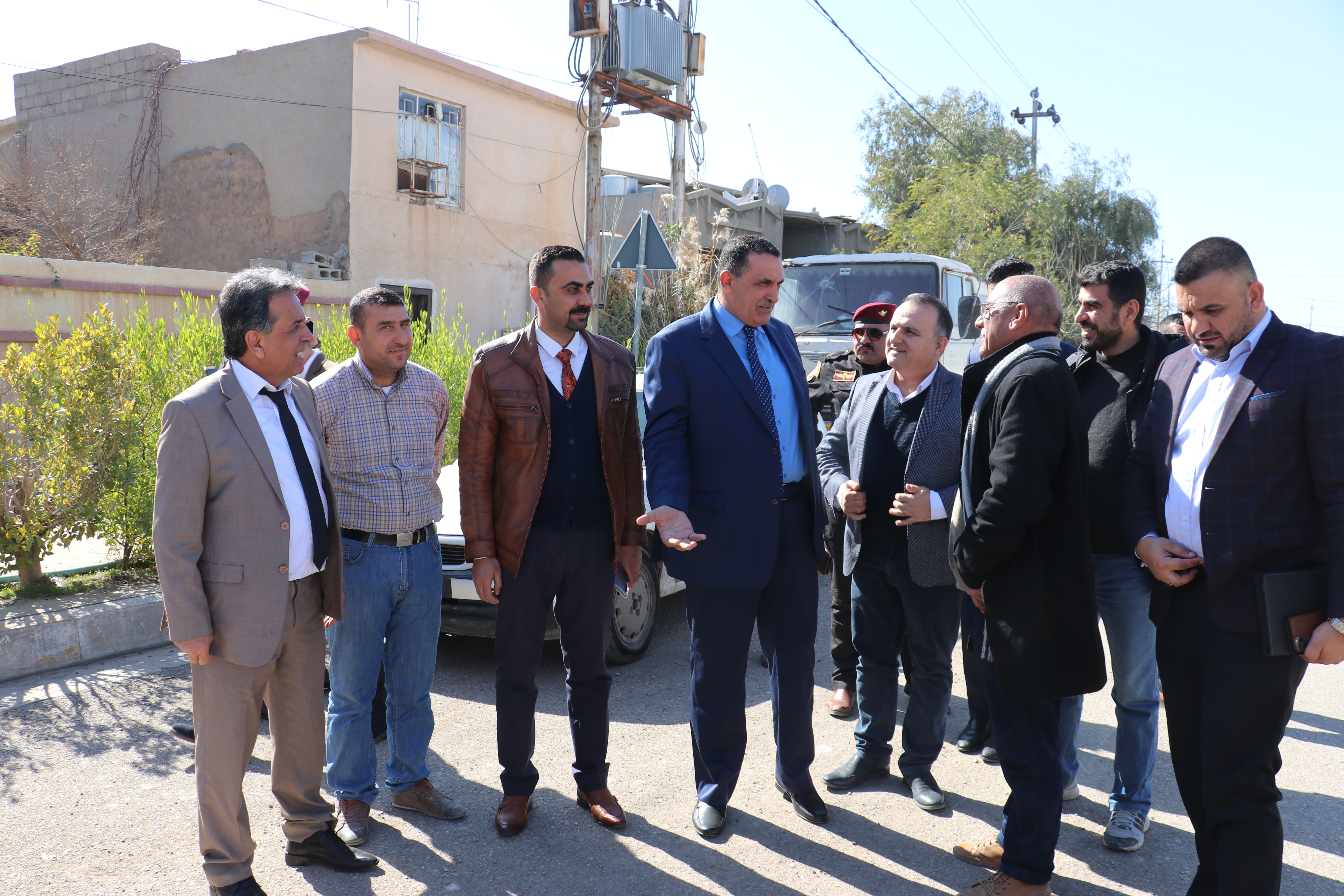     الجبوري  يتفقد سير تنفيذ المشاريع في احياء رحيماوه والأسكان وبريادي والشهداء , ويلتقي عددا مواطني كركوك 