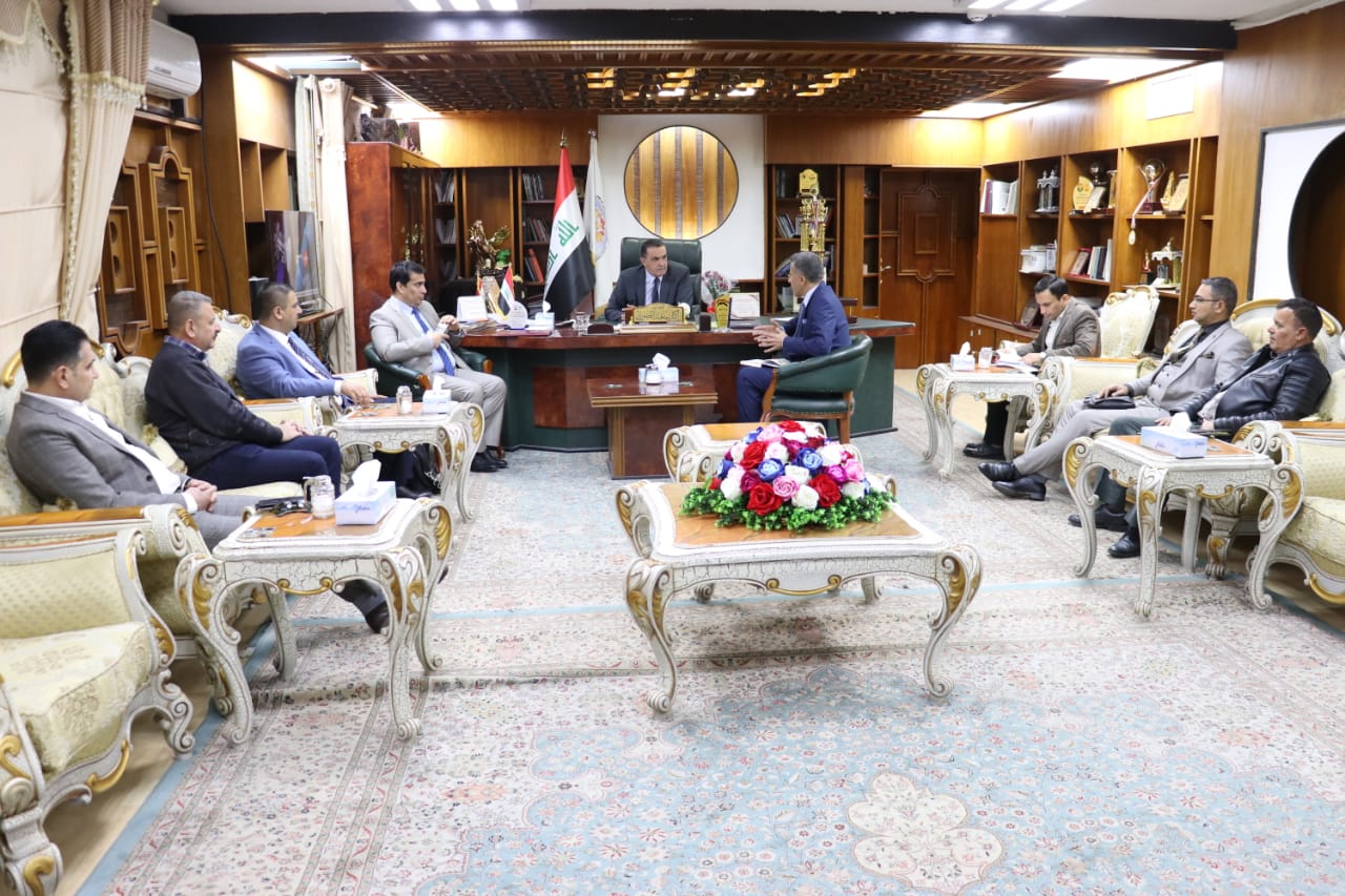             السيد محافظ كركوك  يلتقي وفدا من وزارة  التعليم ,, وبحث انشاء محطة لمعالجة النفايات الخطرة     