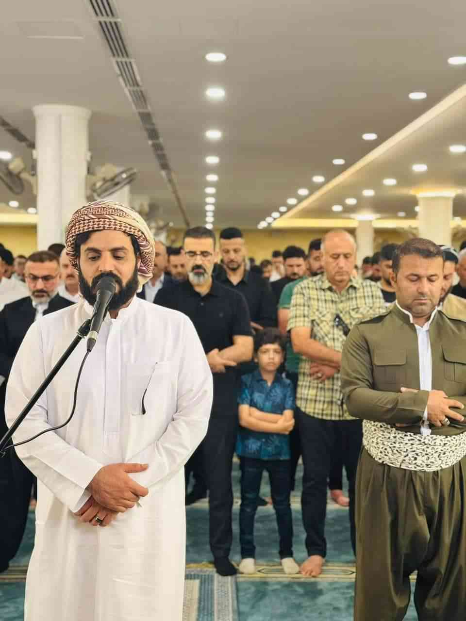 السید ریبوار طه محافظ كركوك   بعد ادائه مراسیم صلاة 